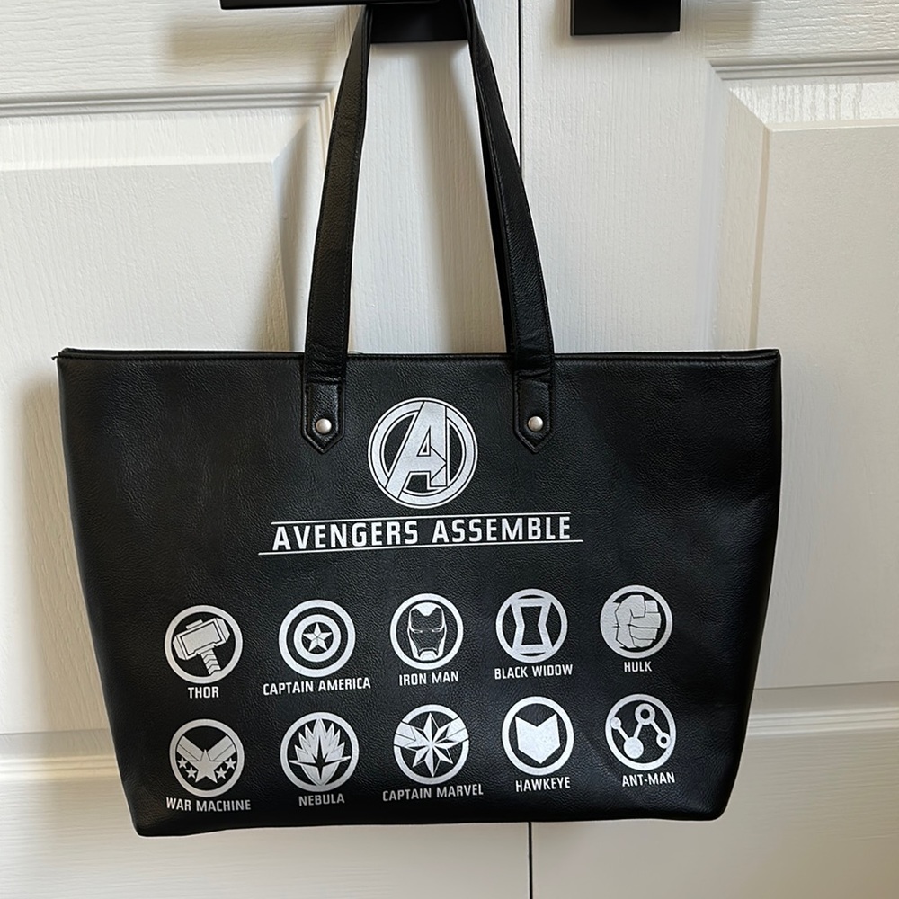 Marvel tote by loungefly